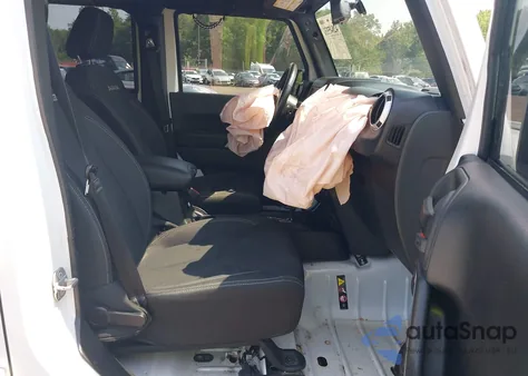 2018 Jeep Wrangler Jk Unlimited Sahara z USA, uszkodzony, nr VIN 1C4HJWEG0JL893733